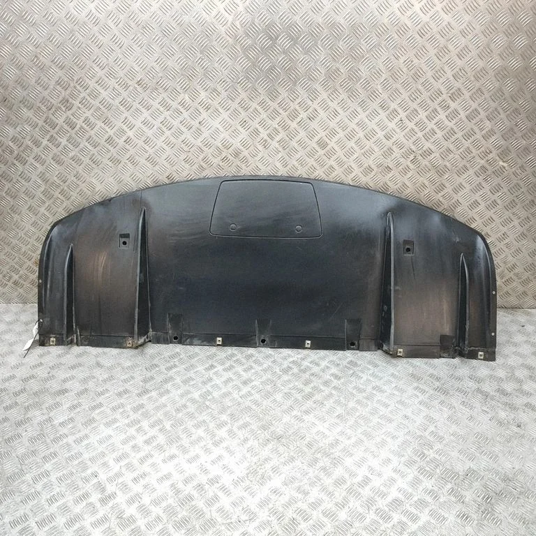 Center/middle under tray cover 105835700D