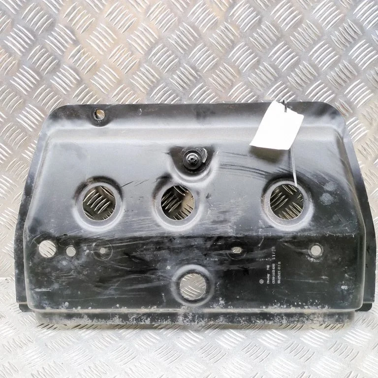 Center/middle under tray cover 1N3825921