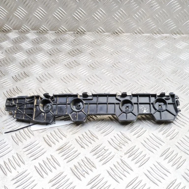 Rear bumper mounting bracket SA3HK2804311