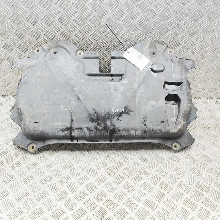 Engine splash shield/under tray A1725202023