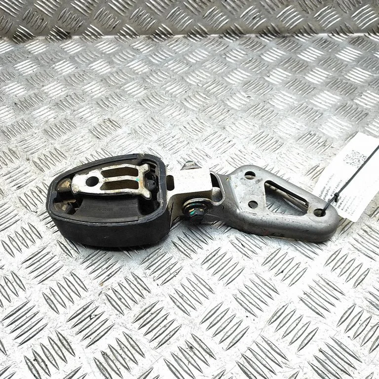 Ātrumkārbas spilvens STHM1001300A