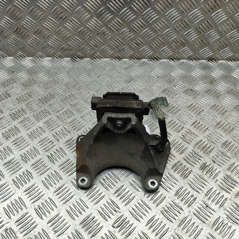 Gearbox mount – BMW 5 Series F10 F11 (2009-2016)