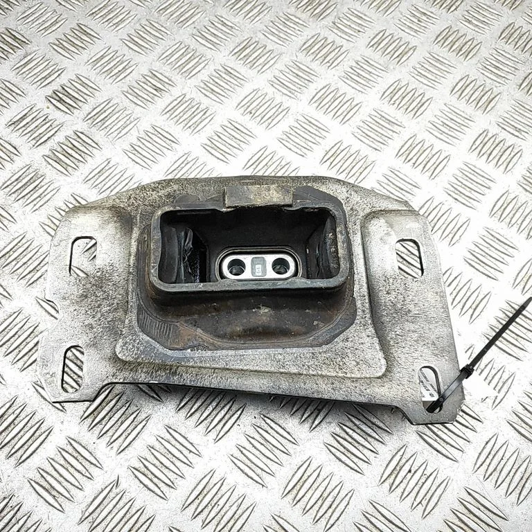 Gearbox mount 9851775180