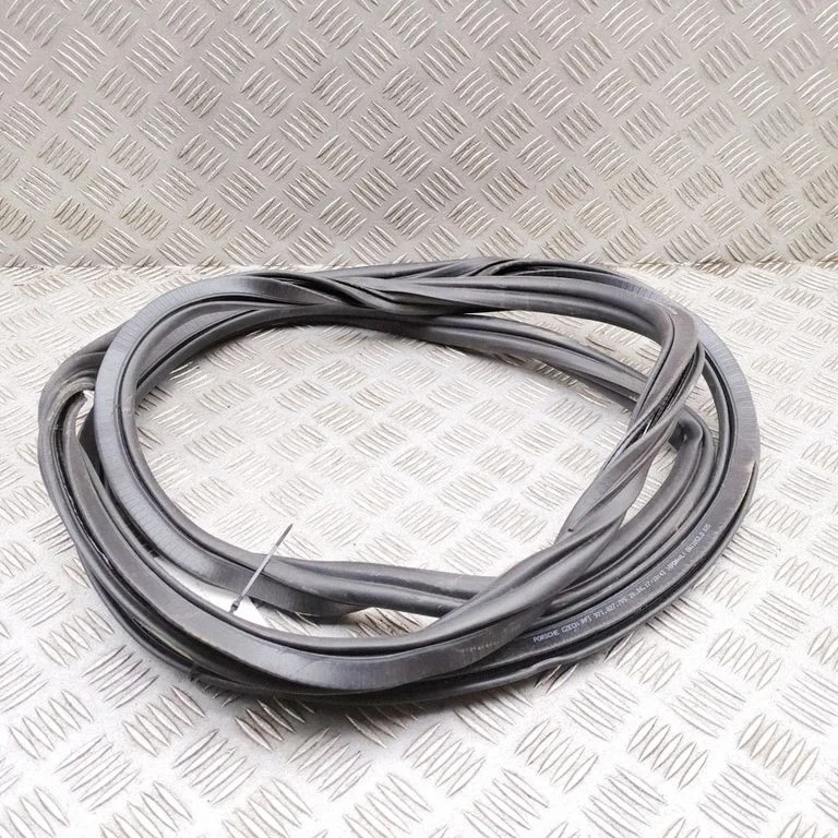 Loading door rubber seal (on body) 971827705