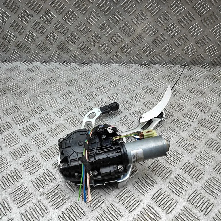 Tagaluugi sulgemismootor A2058202901