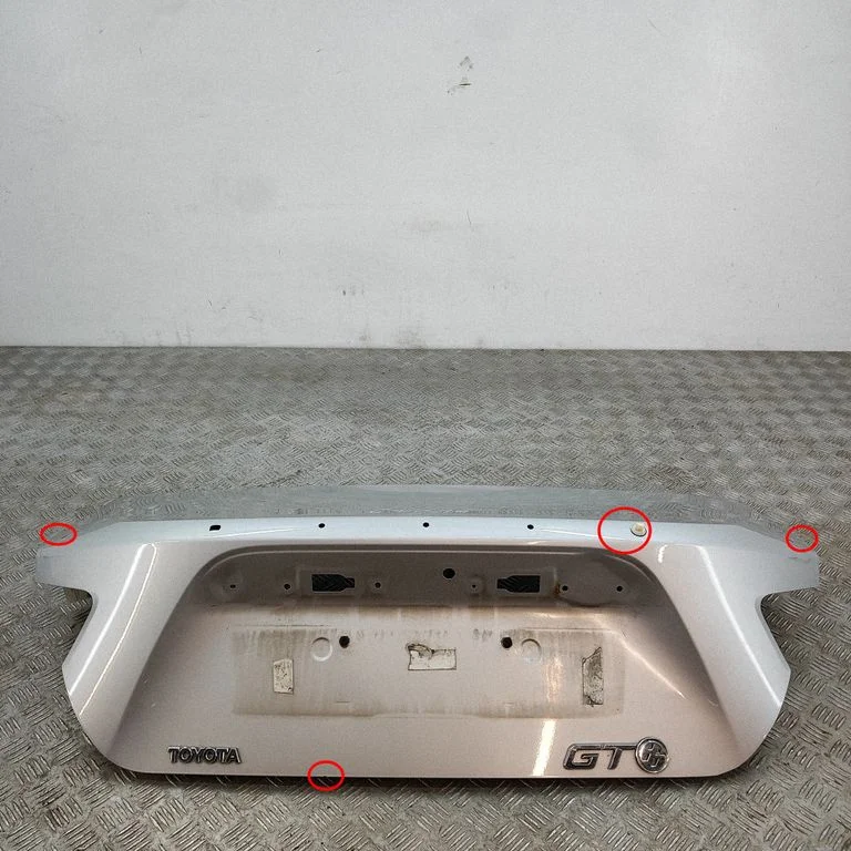 Aizmugurējais vāks (bagāžnieka) SU00301457