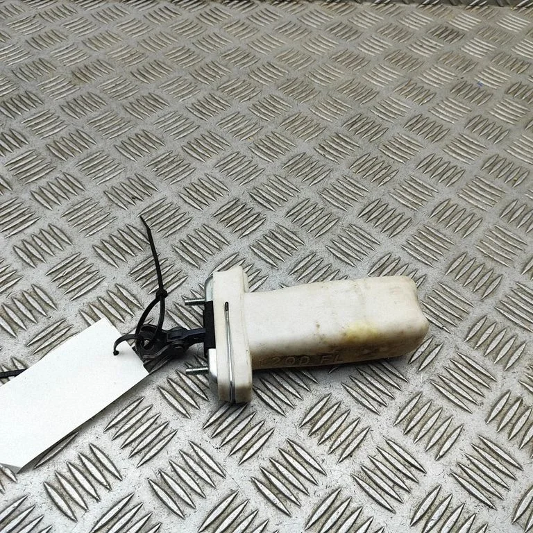 Front door check strap stopper 6862060150