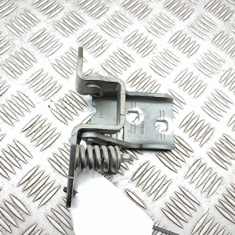 Front door upper hinge 68030374AD