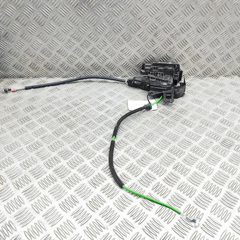 Esiukse lukk – Mercedes-Benz EQS V297 (2021-)