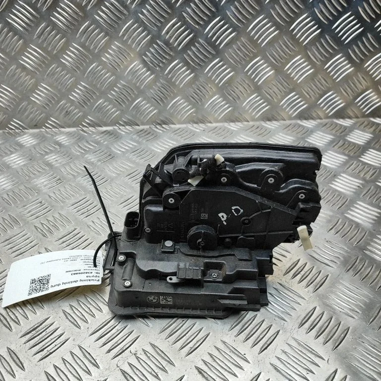 Front door lock 9482720