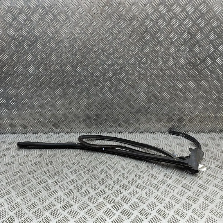 Front door rubber seal 99102547700