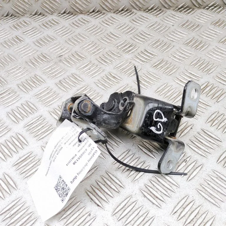 Aizmugurējā augšējā eņģe KBB372210