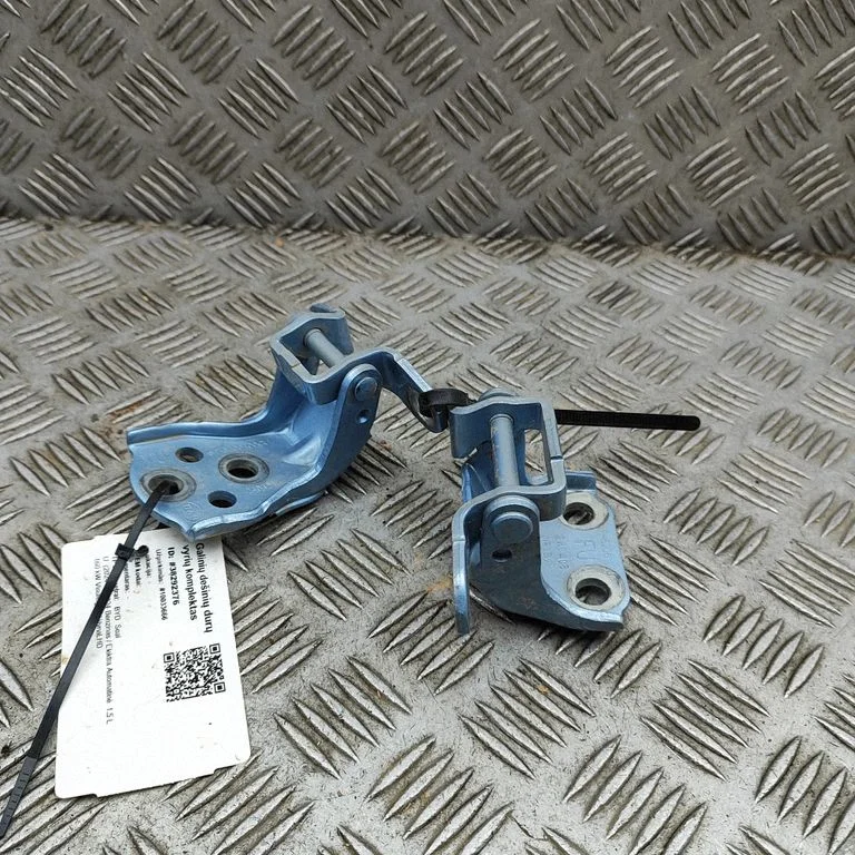 Komplet zawiasów drzwi tylnych ST6106100CU