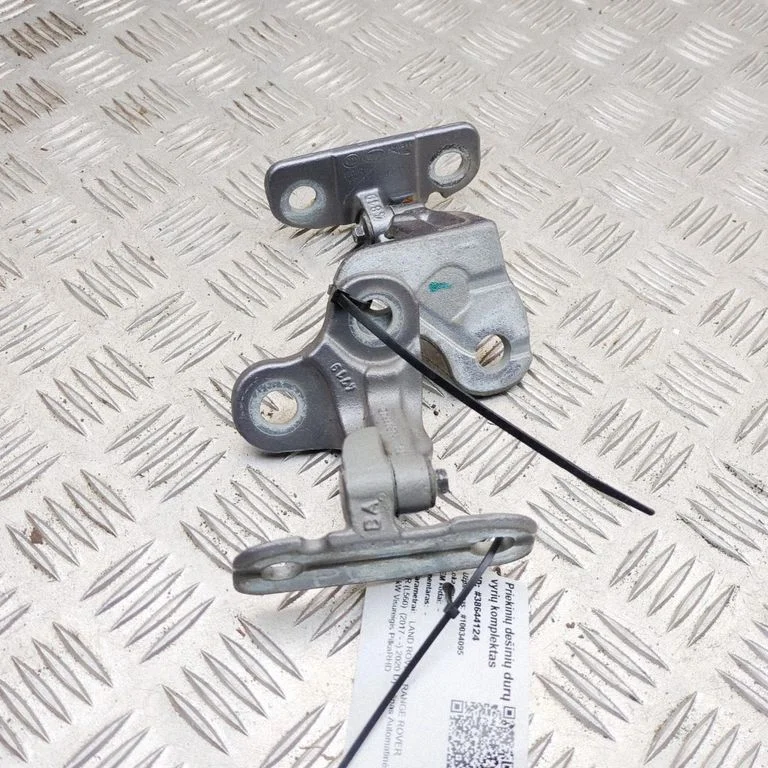 Aizmugurējo eņģu komplekts LR073595