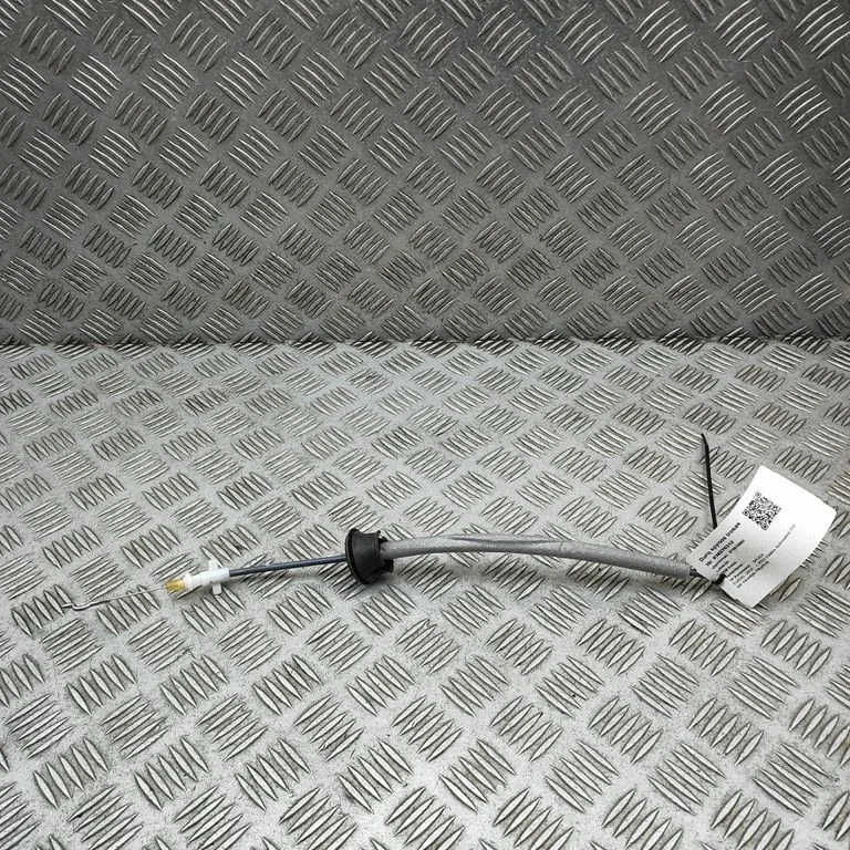 Aizmugurējo durvju trosīte 5LA839085A