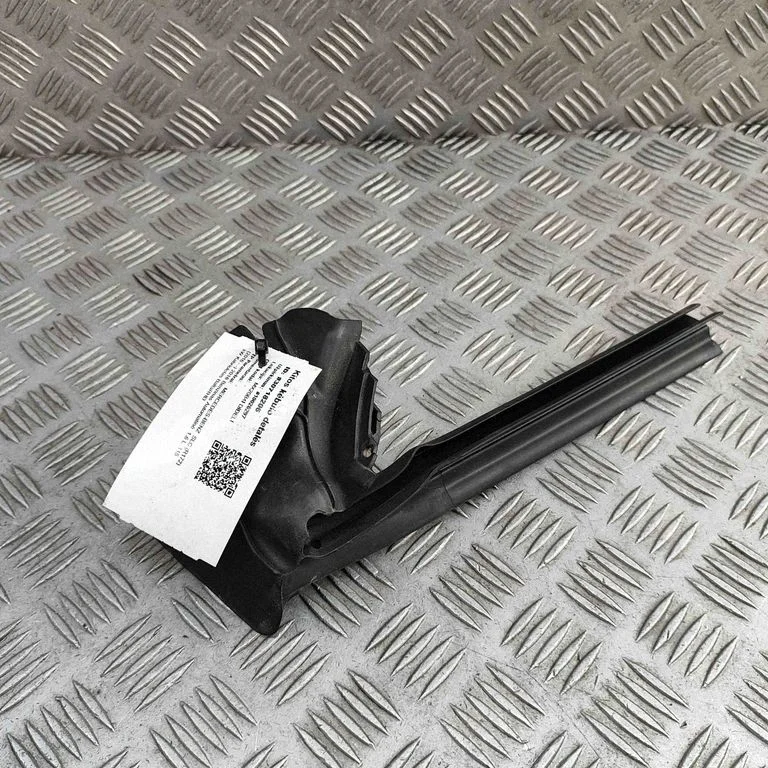 Rear door rubber seal (on body) A1726700838