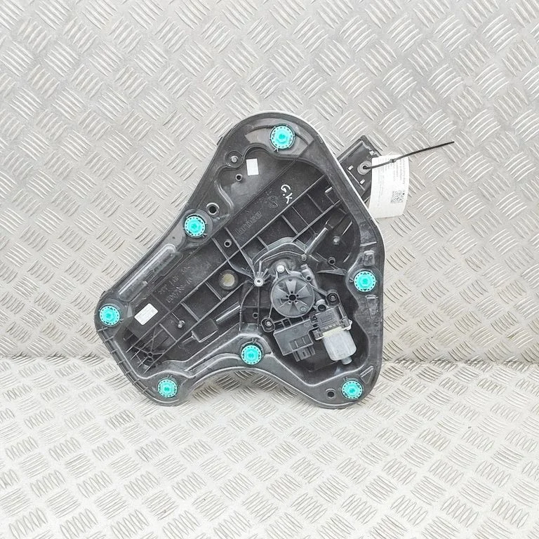 El. loga pacēlāja mehānisma komplekts – Volkswagen e-Golf (2014-)