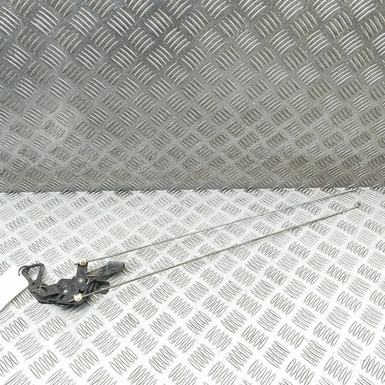 Aizmugurējās slēdzenes cilpa AB392143170AD