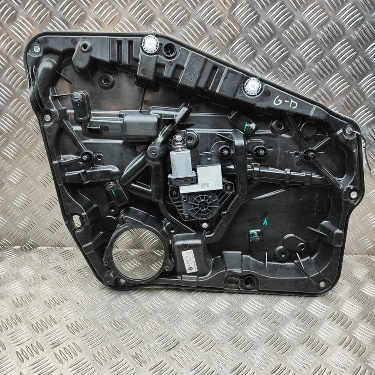 Rear window lifting mechanism without motor 5A5C884