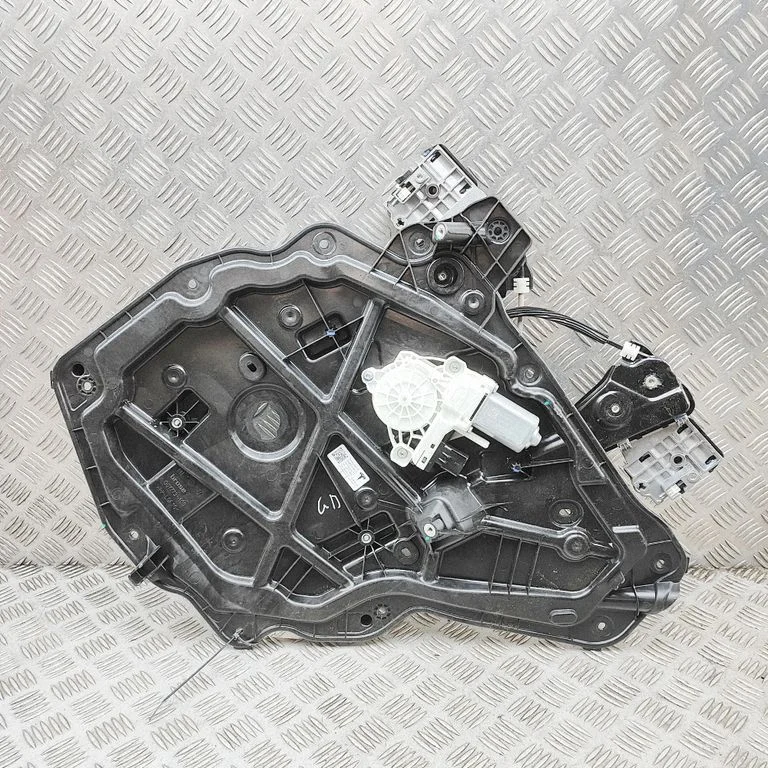 Rear window lifting mechanism without motor 149551300F