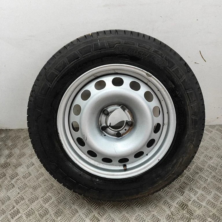 R16 tērauda štancētais disks (-i) 9851921877