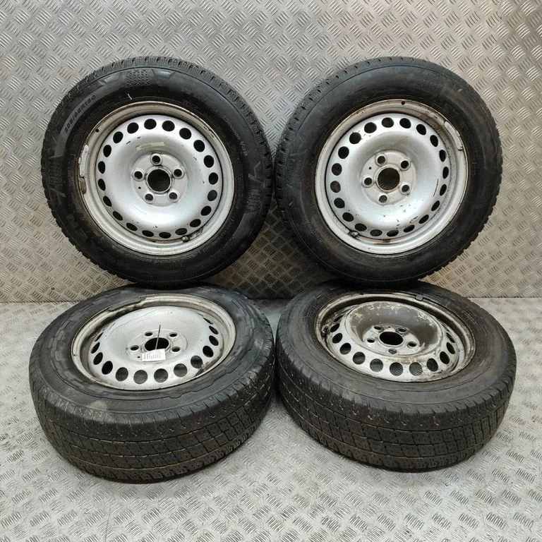 R16 tērauda štancētais disks (-i) 7F0601027