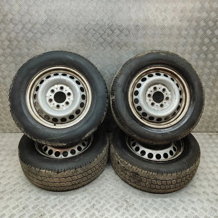 R16 tērauda štancētais disks (-i) A9104011300