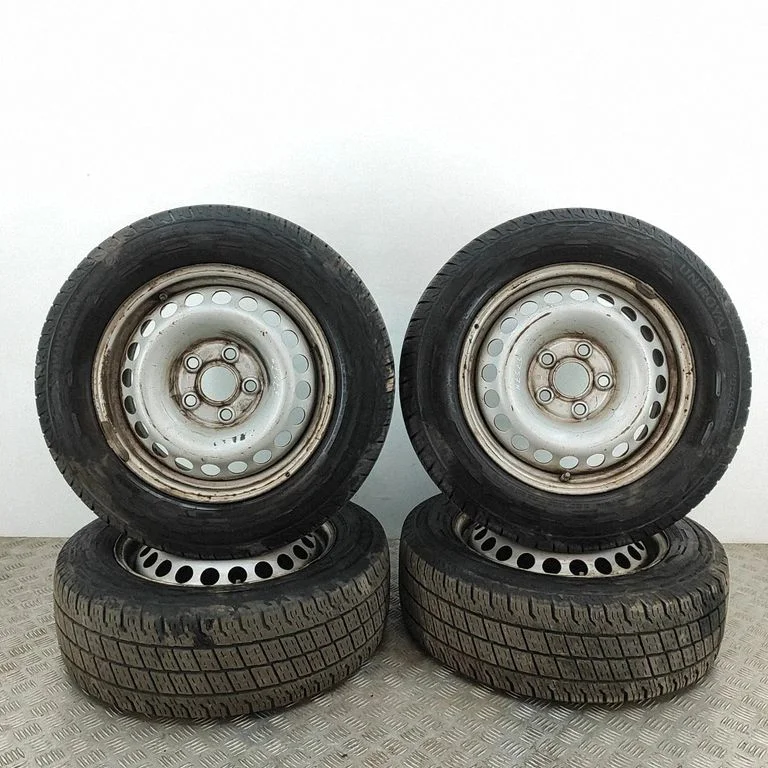 R16 tērauda štancētais disks (-i) 7E0601027