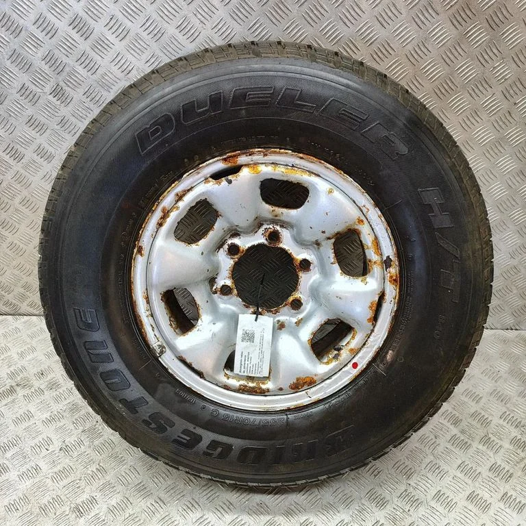R15 rezerves ritenis