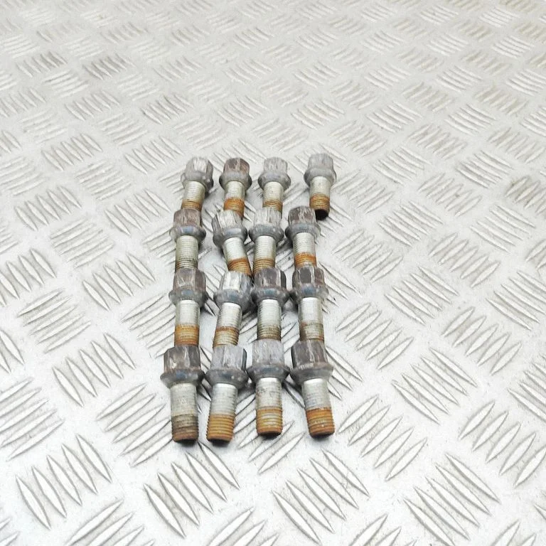 Skrūves/uzgriežņi WHT001812