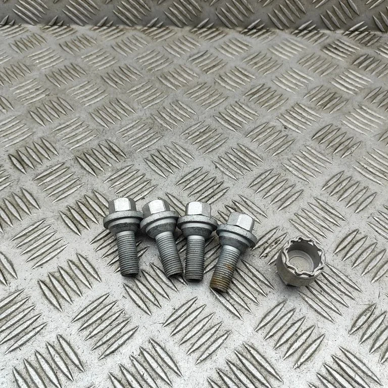 Anti-theft wheel nuts and lock – Great Wall Ora 03 (2020-)