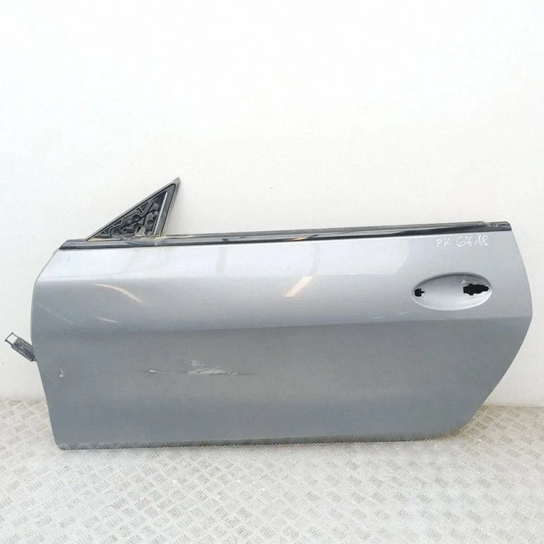 Priekšējās durvis (kupejai) 9478691