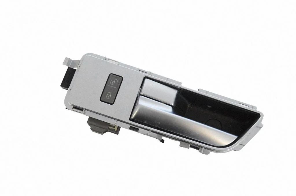 Front door interior handle AH2214017BA