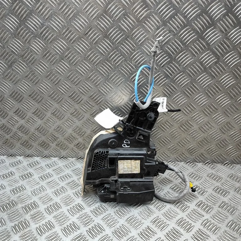 Front door lock A2220063999