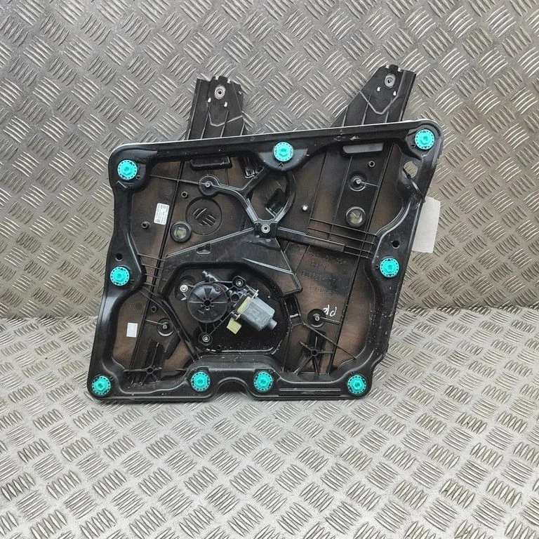 Front door window regulator with motor 5Q0959802A