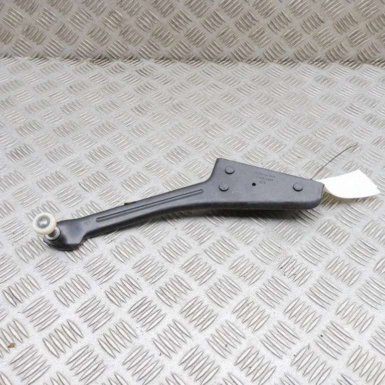 Augšējā rullīša vadotne/ augšējā eņģe DT11V25028AD