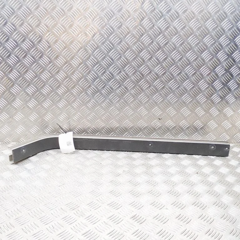Sliding door upper roller guide/hinge 1T3843871H