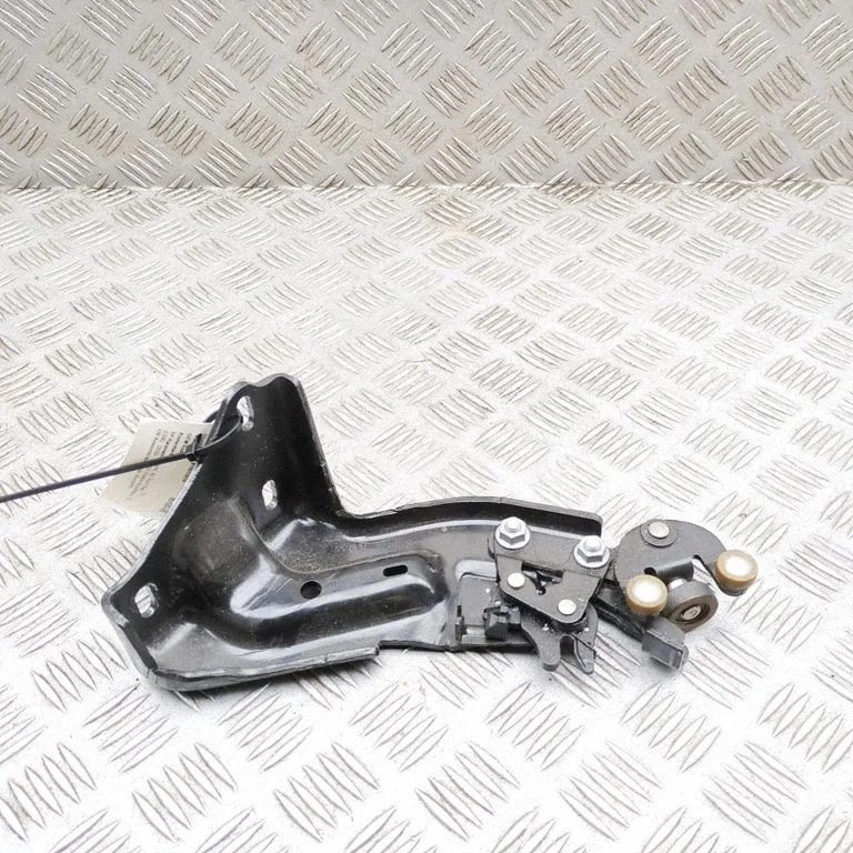 Sliding door lower roller guide/hinge 1T3843397C