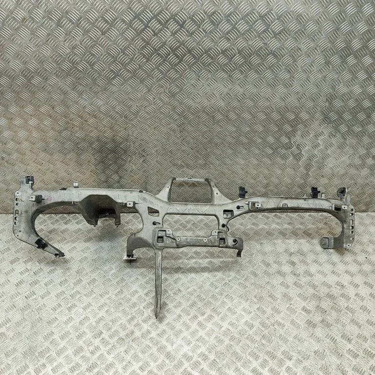 Dashboard cross member/frame bar A1676808603