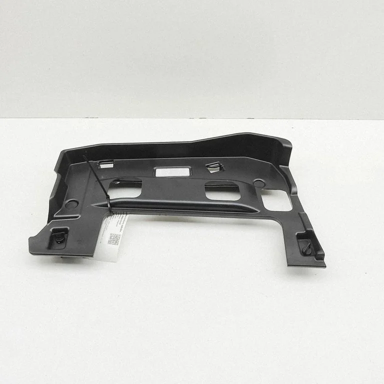 Dashboard lower bottom trim panel 9484240
