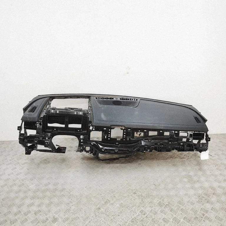 Dashboard SA3HK5306110A00A7