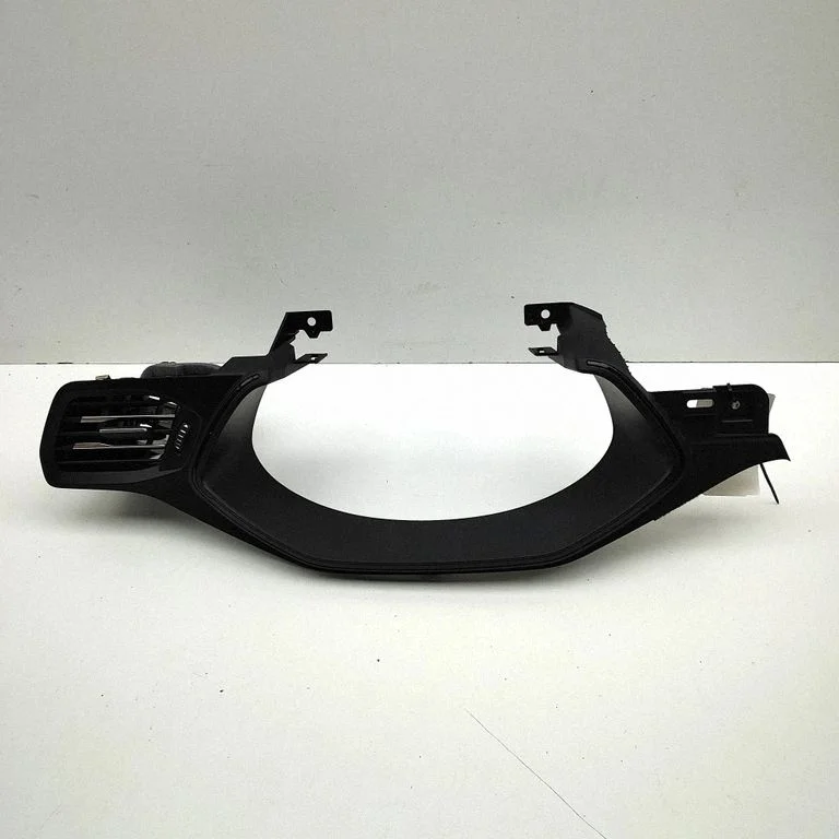 Instrumentu paneļa apdare LV4BS044D70B