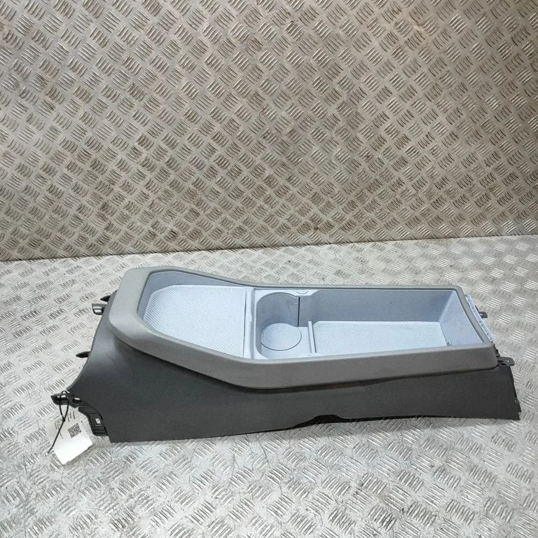 Keskkonsool 84632EV100 – KIA EV3 (2024-)