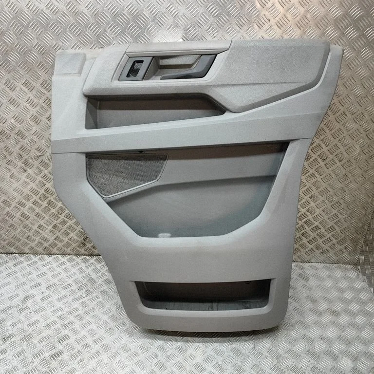 Priekšējo durvju apšuvums 7C2867012