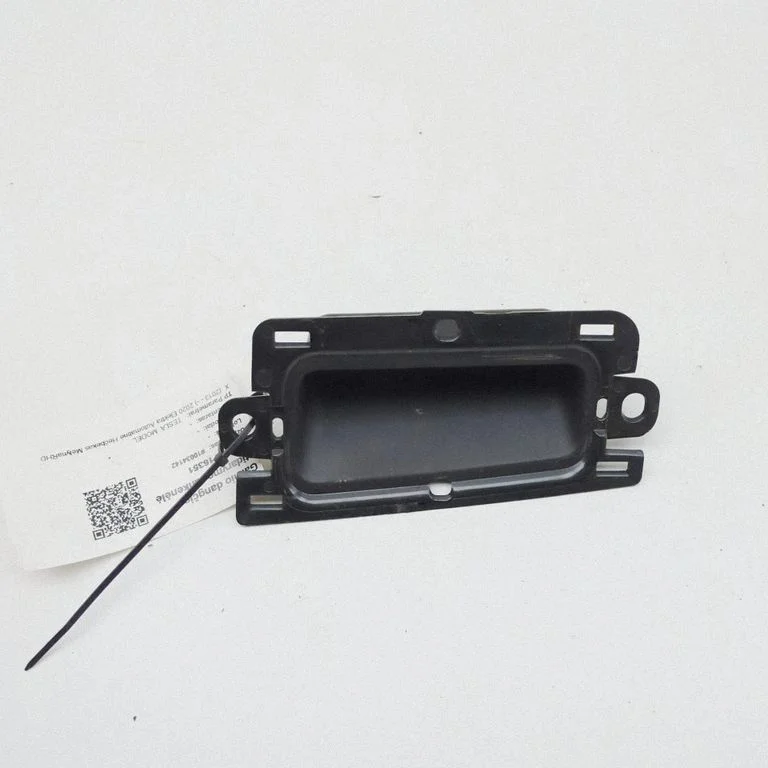 Centre console side trim rear 105040900D