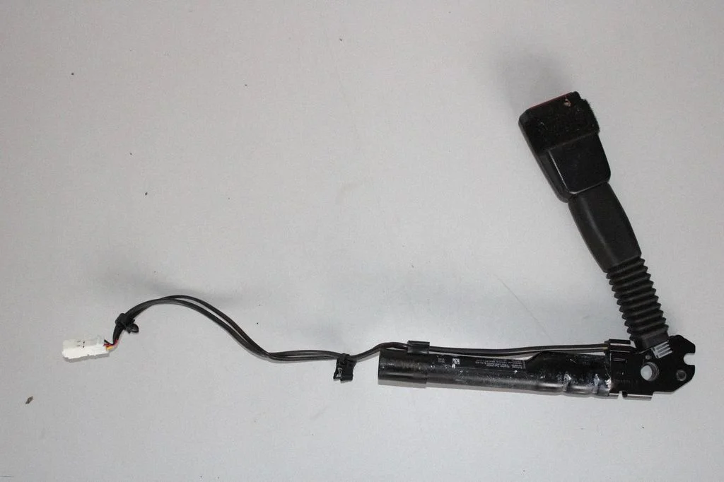 Front seatbelt buckle – BMW 3 Series GT F34 (2013-2017)