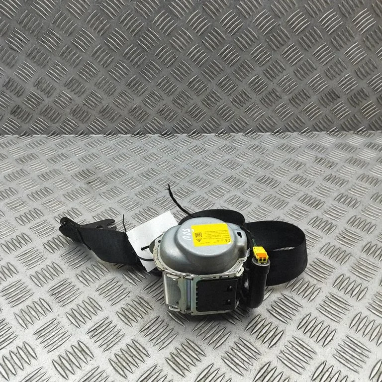 Rear seatbelt 8W6857806G