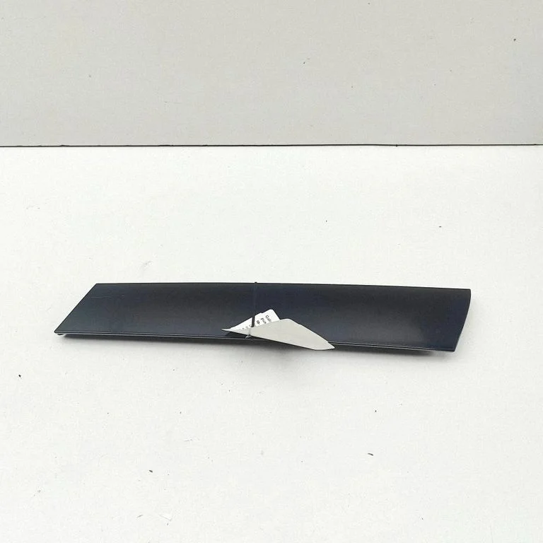 Kita bagažinės apdailos detalė
