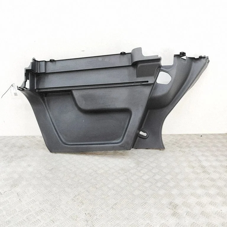 Pagasiruumi külje viimistluspaneel 403004145AAABK – Chery Omoda 5/C5 (2022-)