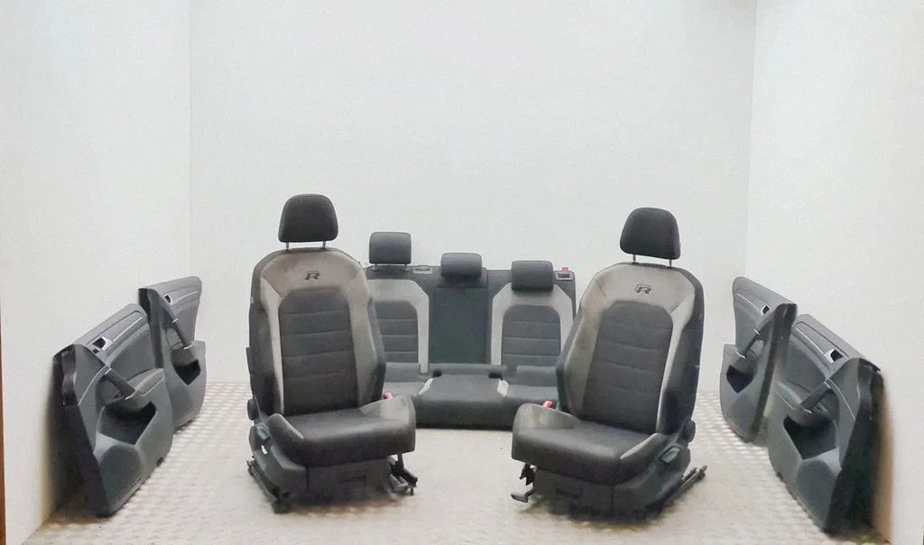 Salongikomplekt 5Q4881106Q
